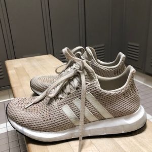 adidas Originals Women's Swift Run Shoes (Good condition)